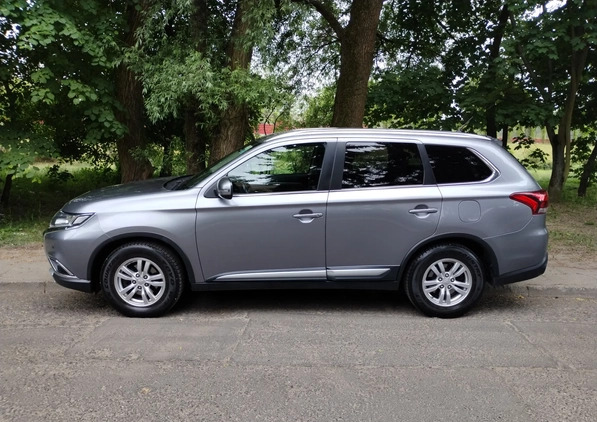 Mitsubishi Outlander cena 77000 przebieg: 133000, rok produkcji 2016 z Warszawa małe 46